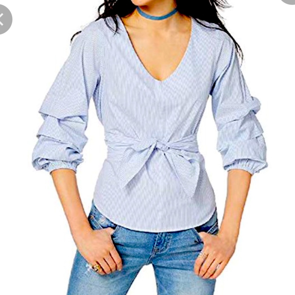 Super sexy tie front or back blouse